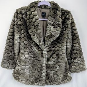 Zozo Jacket Women's Size M  Shades of Gray